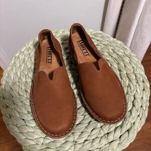 NEW Born Naya Brown Tan Nubuck Slip On Comfort Flat Loafer